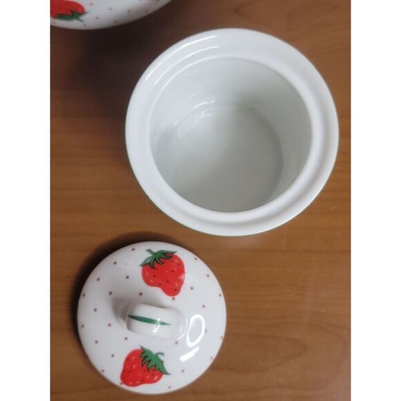 Vintage Japan Rosenthal Netter Strawberry Pitcher, Sugar and Creamer Set - Picture 5 of 8